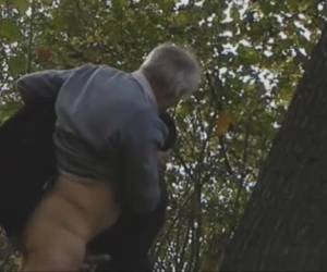 Nonno pompino nella foresta Nonno parola bel pompino nel bosco da un giovane, bello, gay, ma chi è andare? amatoriale, pompino nonno nella foresta