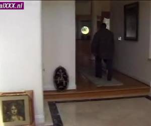 Ох, что вкус спермы от его ниггер Дик Ницца после того, как он готов приехать, лижет и сосет роговой дома жена сперма из его большой ниггер Дик.