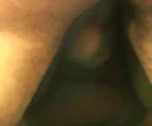Qualquer garotÃ£o fica tarado numa coroa negra peitudona assim, ainda mais que a safada da coroa sabe fazer um sexo gostoso, ae nÃ£o tem jeito, dÃ¡ vontade mesmo de ficar chupando e apertando essas tetonas enquanto a pica vai entrando na xavasca lar
