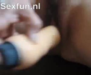 mama jest film, podczas gdy ona jest dildo używany